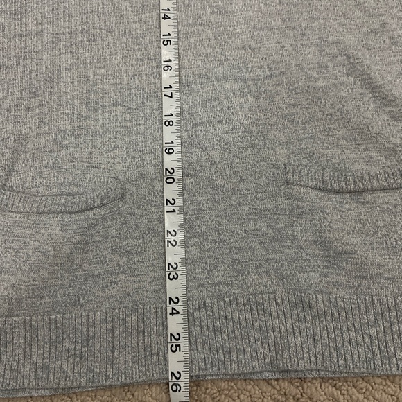 Talbots size Medium Gray LS Sweater Exc - Picture 5 of 9
